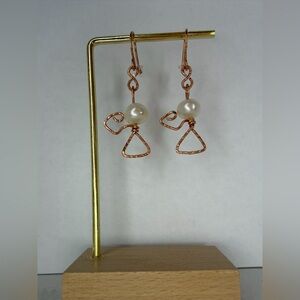 Hammered Design Pearl Earrings